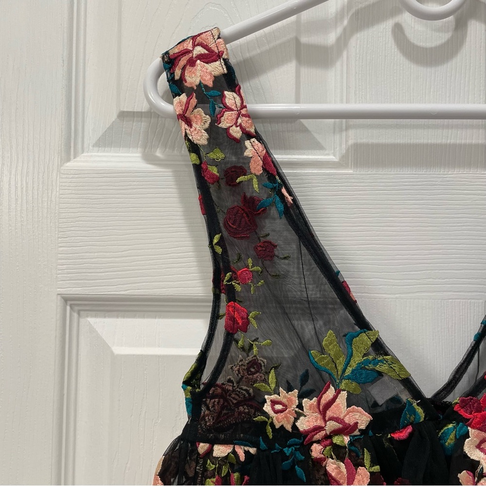 Urban Outfitters Ecote Sheer embroidered tank - Picture 4 of 15